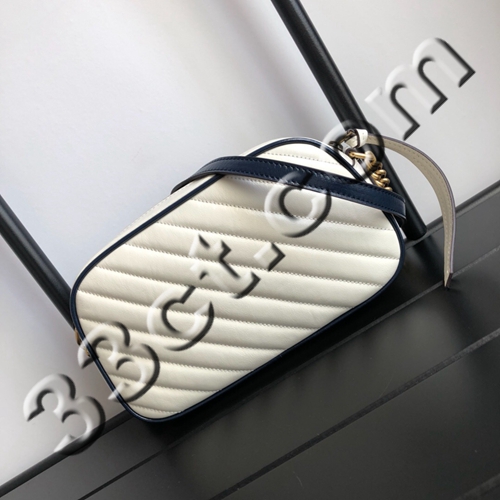 グッチバッグ背面デザイン